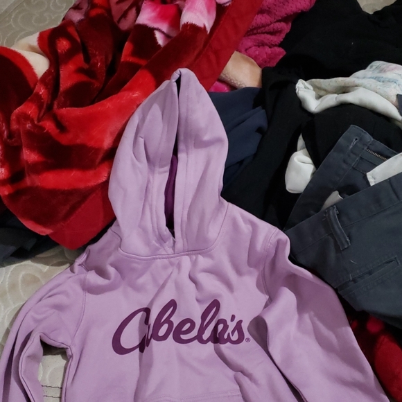 Girls Purple Cabelas Hoodie SZ M - Picture 1 of 1
